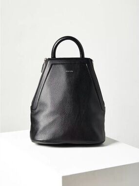 Matt & Nat Chanda Backpack . Black
